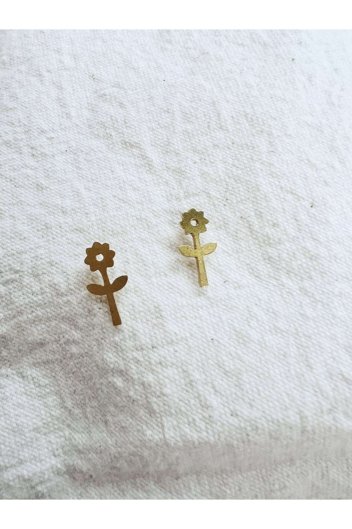 Sunflower Post Earrings