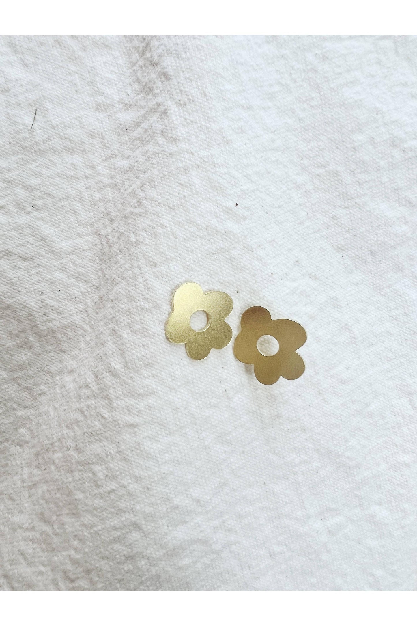 Daisy Stud Earrings