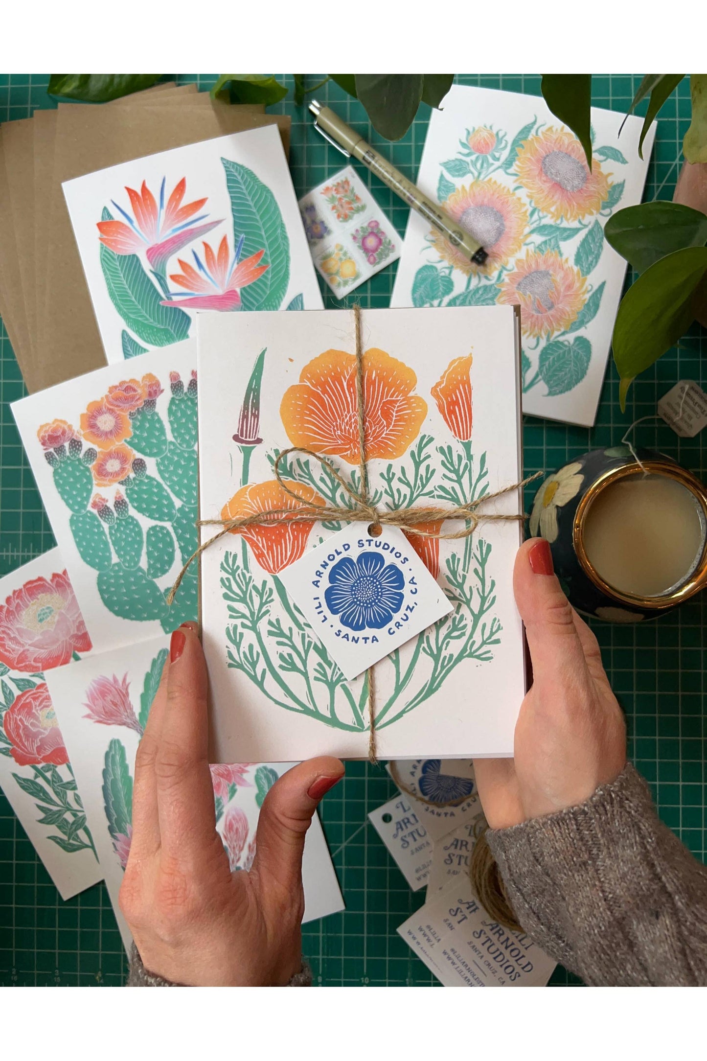 Set of 6 Botanical Greeting Cards (Light background)
